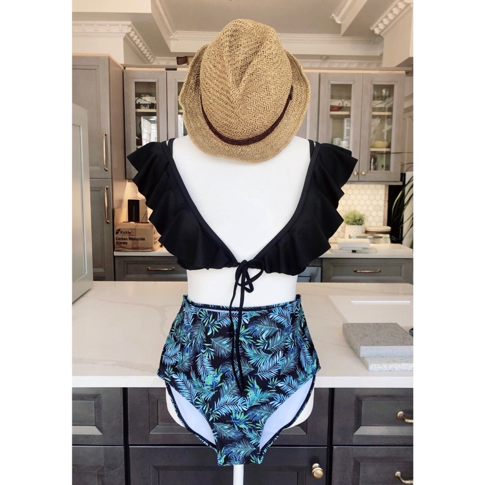 NEW High Waisted Bikini Size M